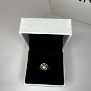 Pandora Silver Ring Size 6 NEW